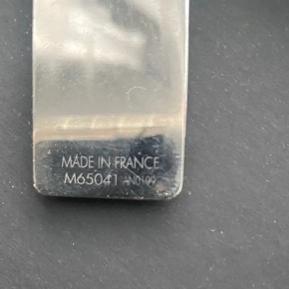 Louis Vuitton Elegant Silver Money Clip - Picture 9 of 12